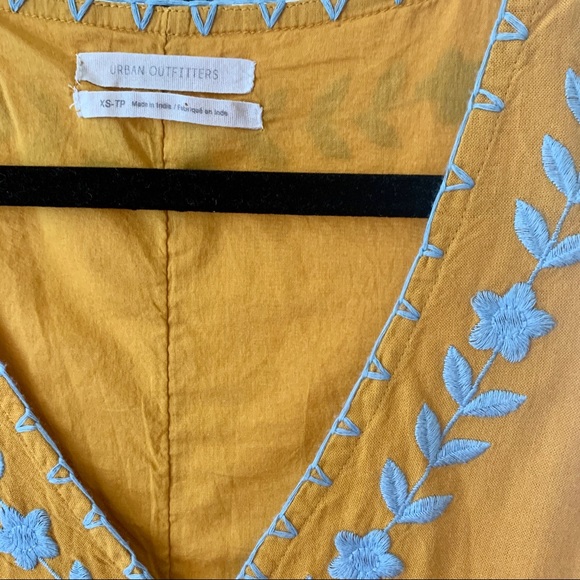 ✨NWOT Urban Outfitters Embroidered Shift Dress - Picture 7 of 7